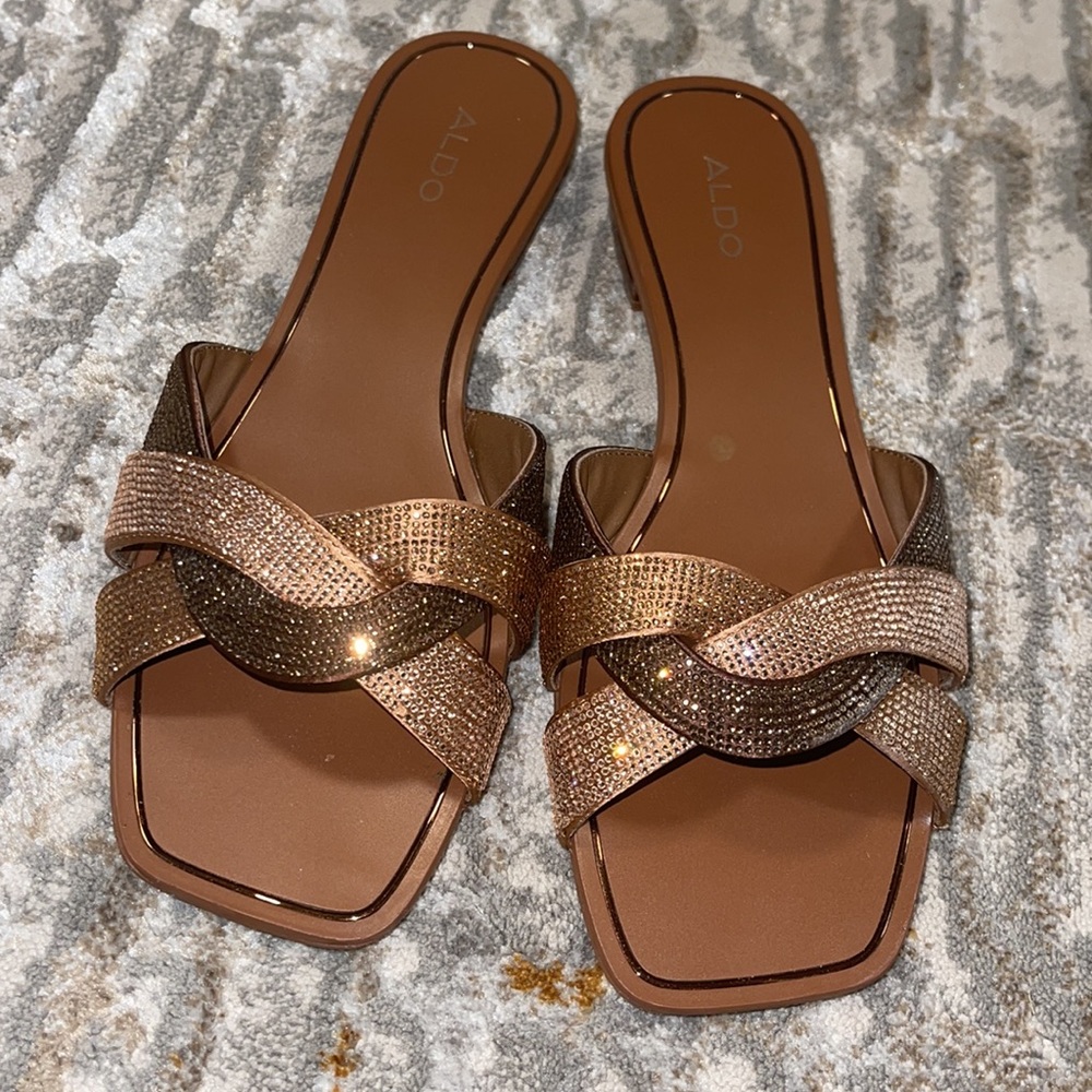 Flat slipper - Picture 2 of 4
